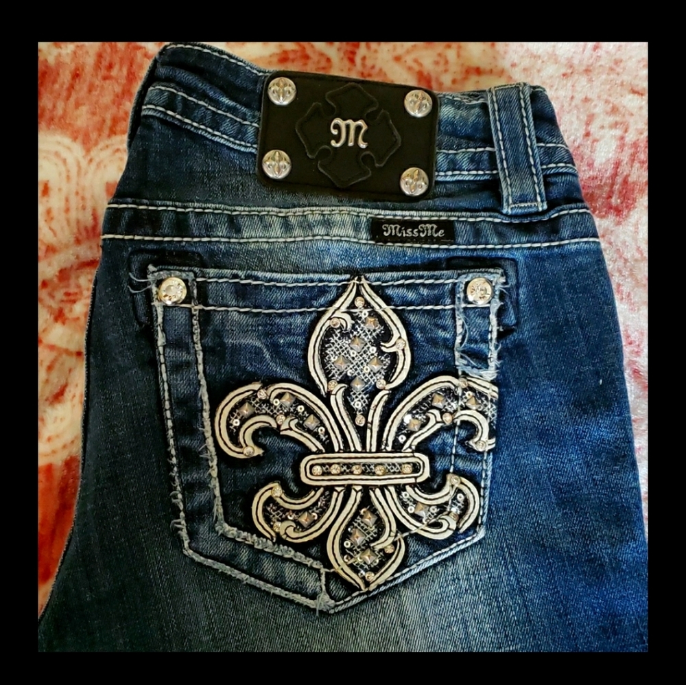 Miss Me Jeans - Picture 1 of 4